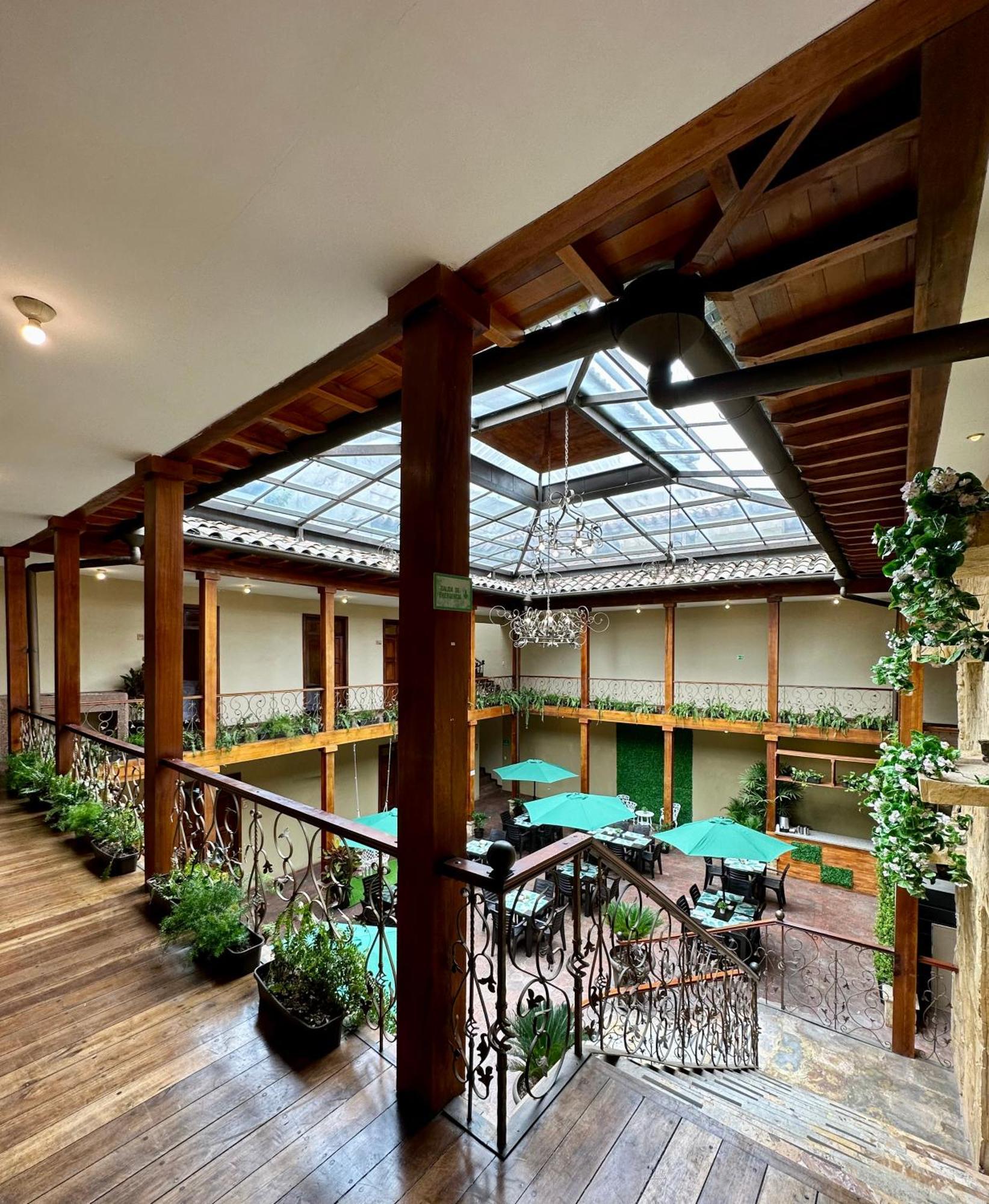 Nass Central Garden Cuenca Extérieur photo